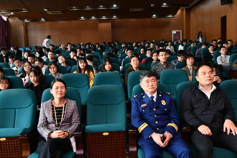 1573215038103168.gif DSC_5895.gif